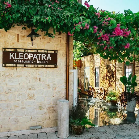 Side Kleopatra Side